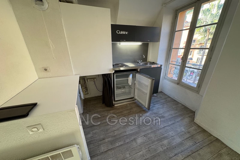 Location appartement Grasse  