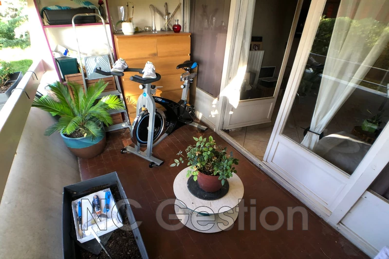 Location appartement Antibes  