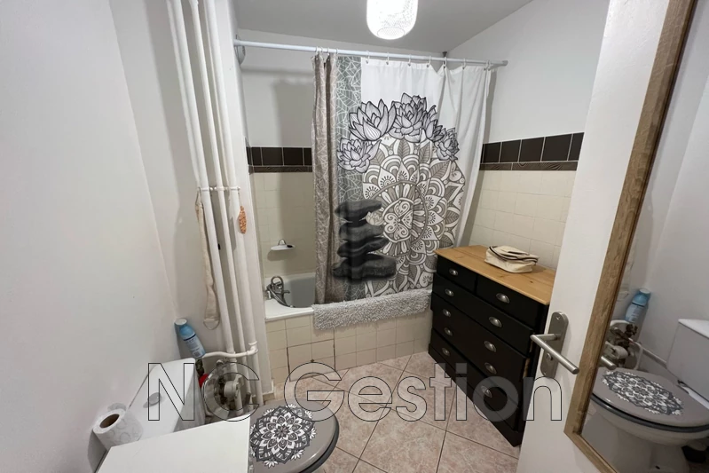 Location appartement Antibes  