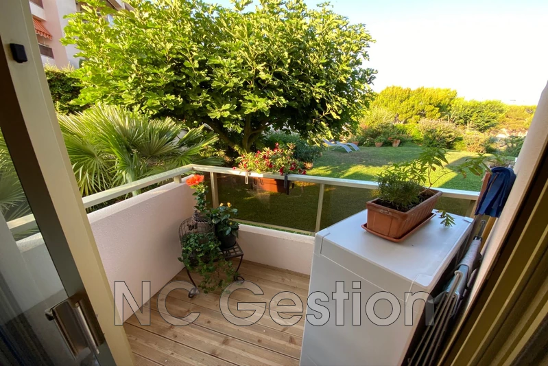 Location appartement Antibes  