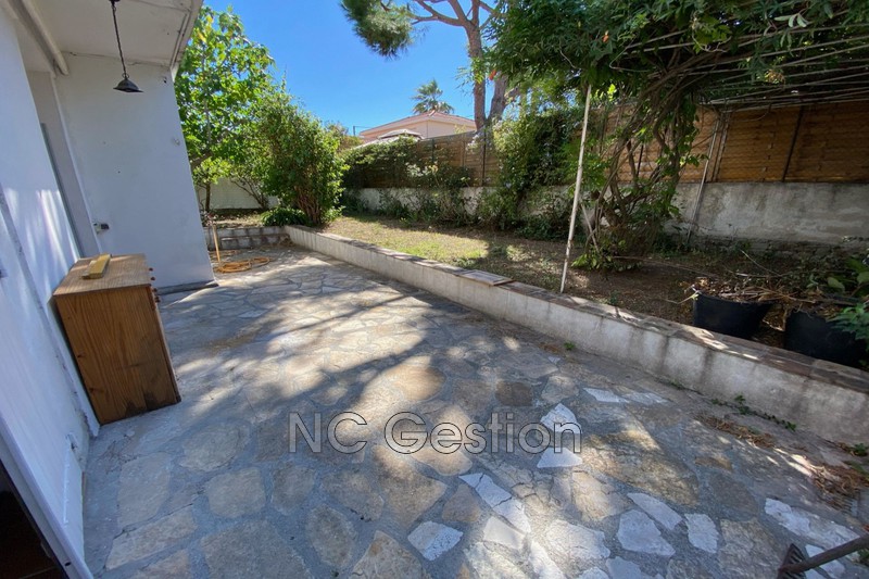 Photo Rez-de-jardin Antibes Location rez-de-jardin 3 pièces 84 m²