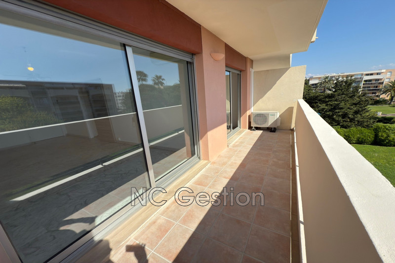 Location appartement Antibes  