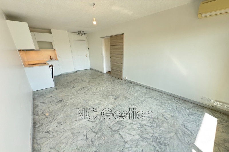 Location appartement Antibes  