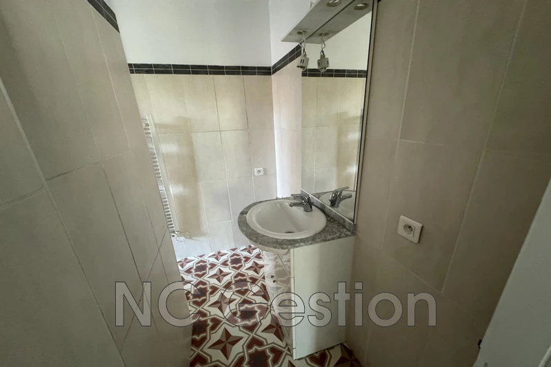 Location appartement Vallauris  