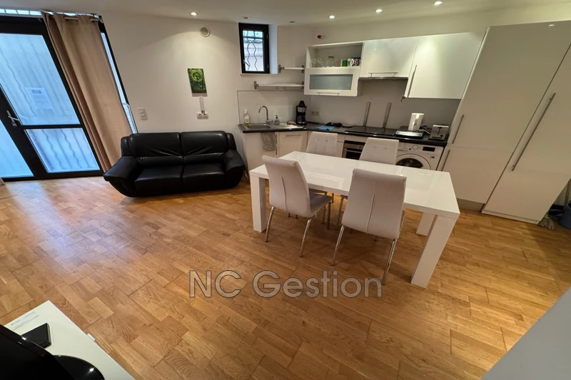 appartement  3 pièces  Antibes   89 m² -   