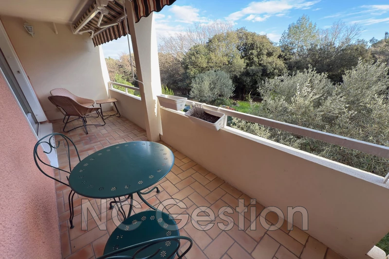 Location appartement Antibes  