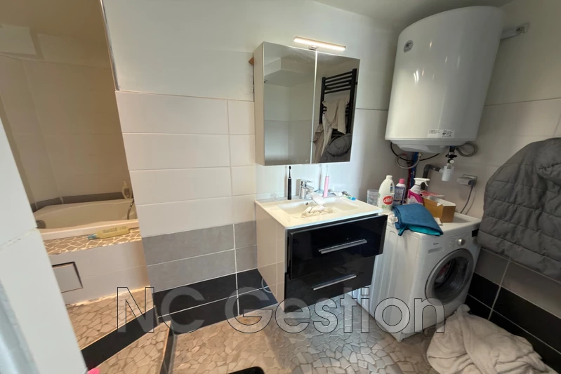 Location appartement Biot  