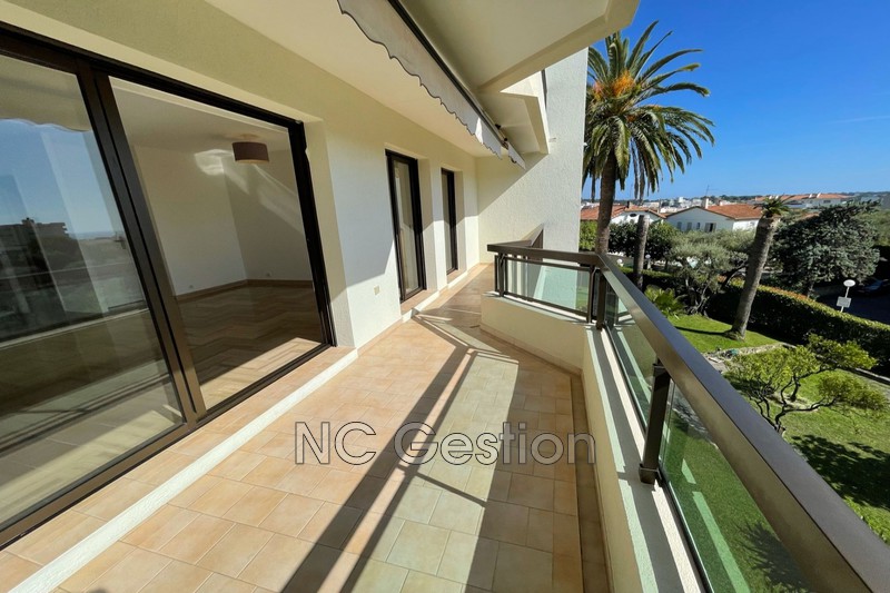 Photo Appartement Antibes Location appartement 2 pièces 61 m²