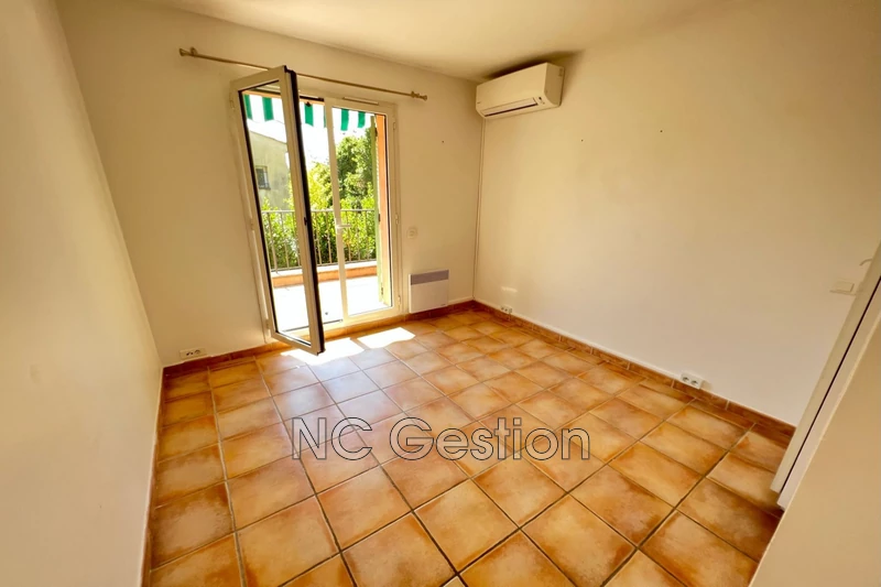 Location villa Antibes  