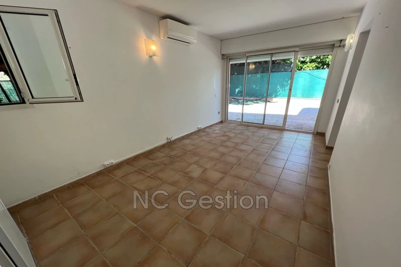 Location villa Antibes  