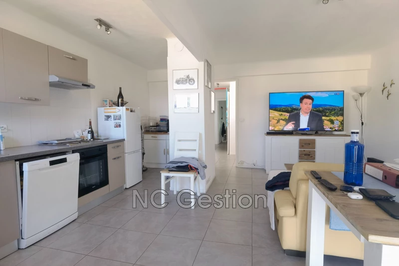 appartement  3 pièces  Antibes Centre-ville  60 m² -   