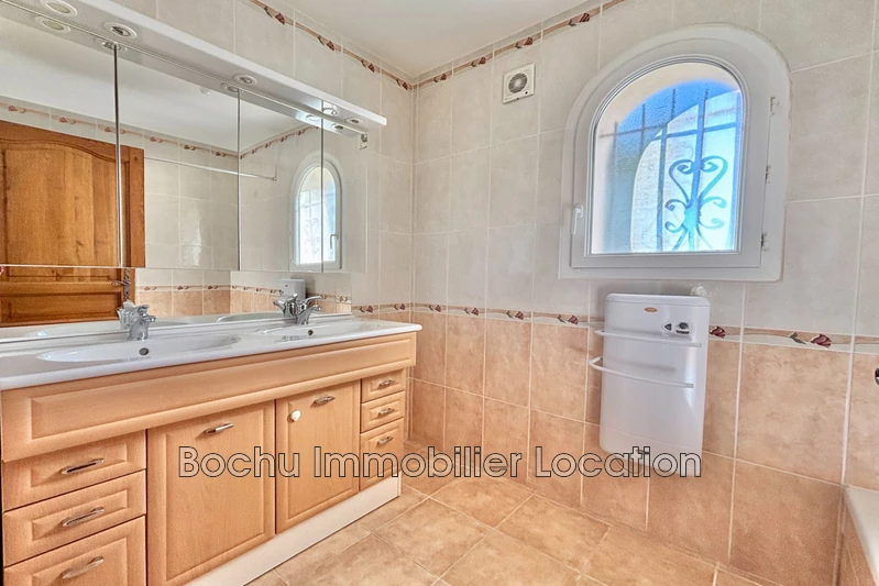 Location maison Castries  