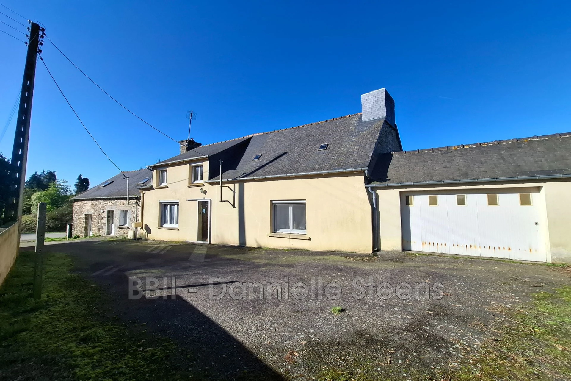 Maison 10 pièces 216 m² · à Saint-Connan · 216 m² · 119 000 €