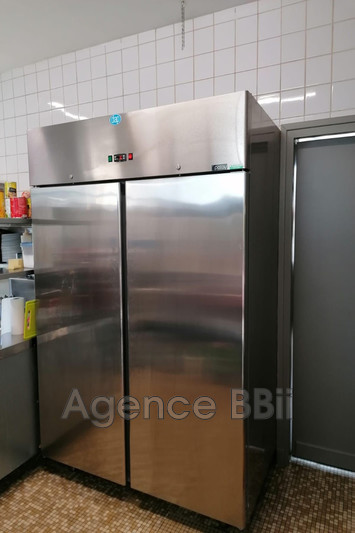 Professionnel local commercial Droiturier  