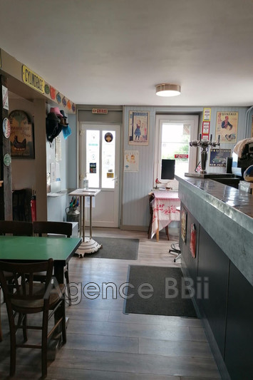 Professionnel local commercial Droiturier  