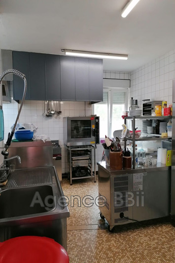 Professionnel local commercial Droiturier  