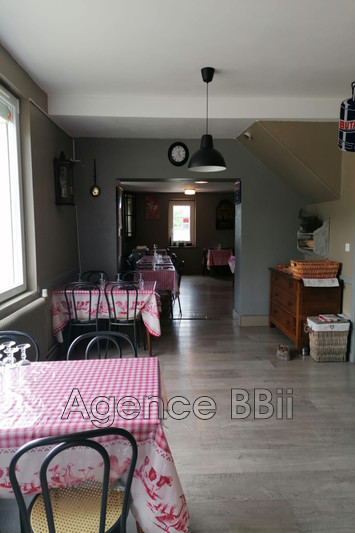 Professionnel local commercial Droiturier  