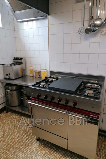Professionnel local commercial Droiturier  
