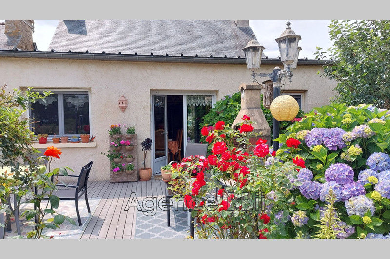 Maison de village Saint-Nicolas-du-Pélem   achat maison de village  3 chambres   102&nbsp;m&sup2;