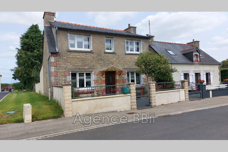 Village house Saint-Nicolas-du-Pélem   to buy village house  3 bedroom   102&nbsp;m&sup2;