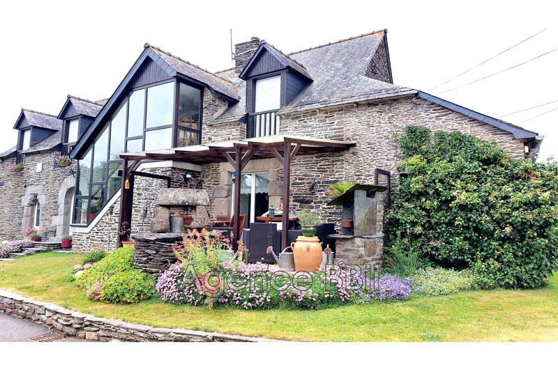 Longère Saint-Igeaux   to buy longère  4 bedroom   217&nbsp;m&sup2;