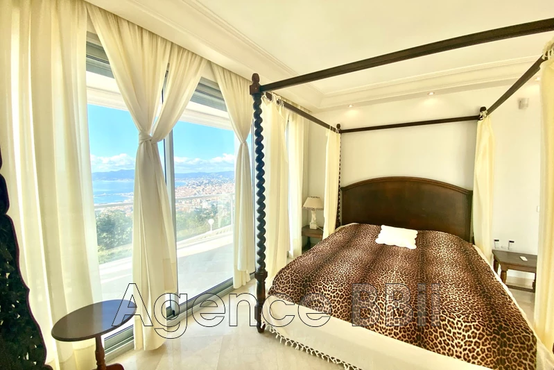 Vente villa contemporaine Cannes  