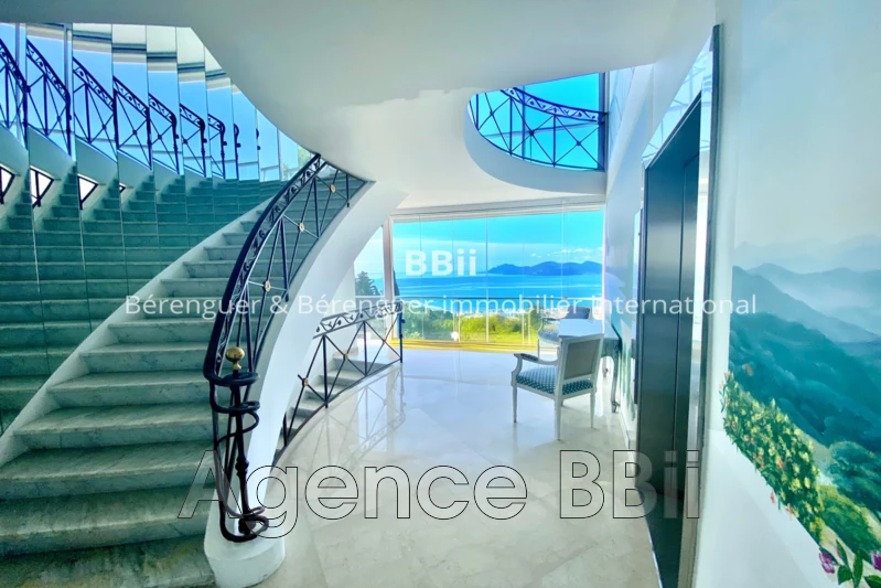 Vente villa contemporaine Cannes  