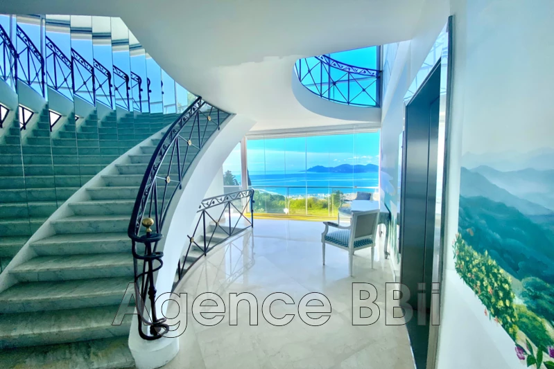 Vente villa contemporaine Cannes  