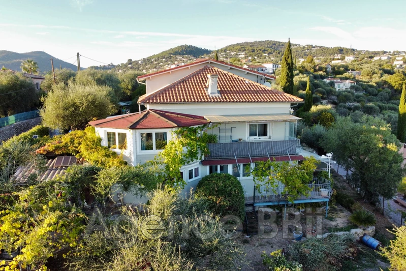 Vente villa Saint-André-de-la-Roche  