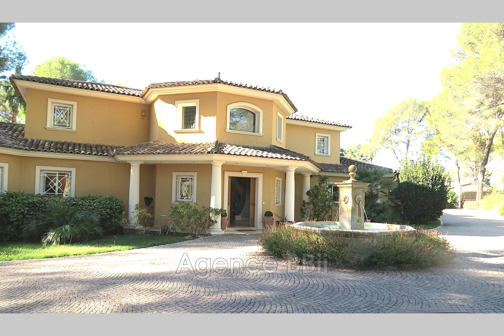 Maison 7 pièces 500 m² · à Mougins · 500 m² · 4 800 000 €
