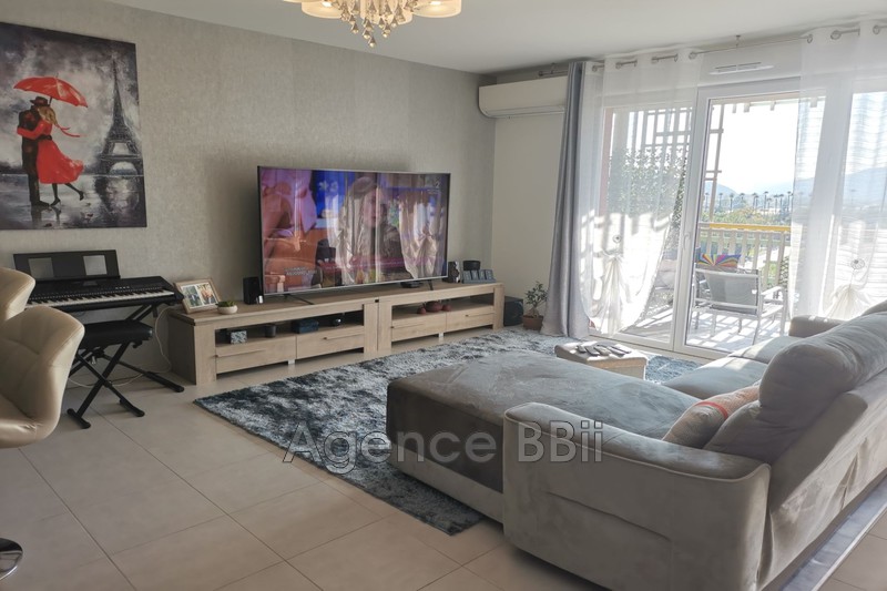 Photo Apartment Carros to buy apartment 4 rooms 80 m²
