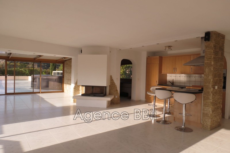 Appartement Mandelieu-la-Napoule Toutes commodités,   achat appartement  4 pièces   90&nbsp;m&sup2;
