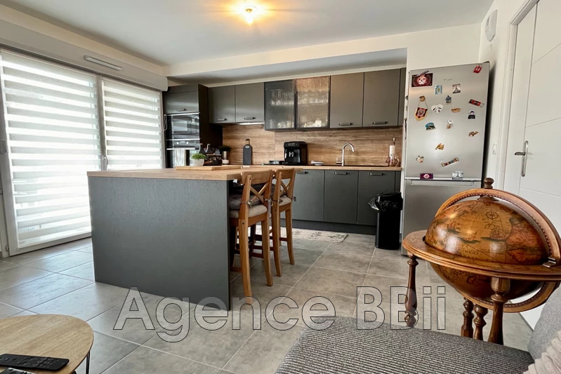 Vente appartement Châteauneuf-Villevieille  Vente appartement Châteauneuf-Villevieille