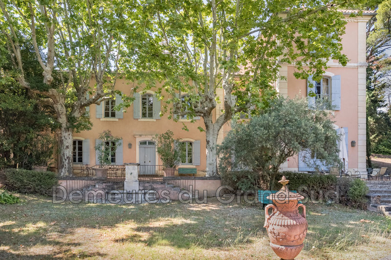 Photo Bastide Grignan Drôme provençale, achat bastide 6 chambres 520 m²