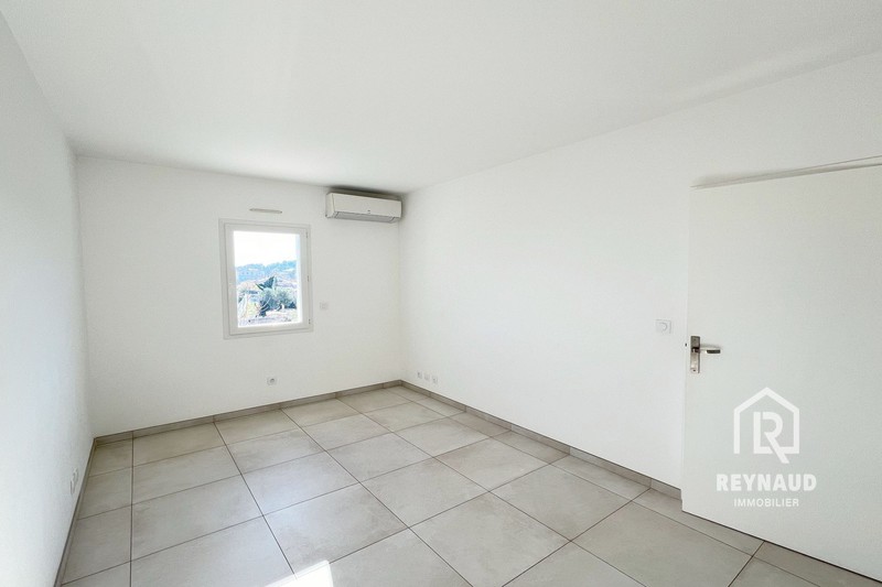 Location villa Nébian  