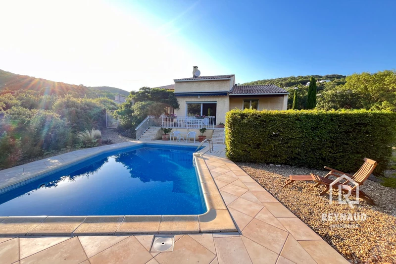 Photo Villa Clermont-l&#039;Hérault   achat villa  4 chambres   145&nbsp;m&sup2;