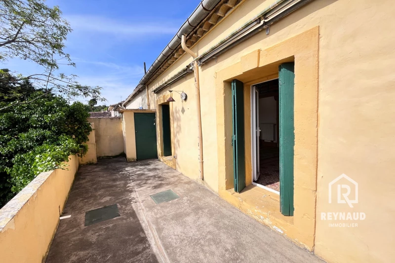 Photo Maison vigneronne Le Pouget   achat maison vigneronne  2 chambres   100&nbsp;m&sup2;