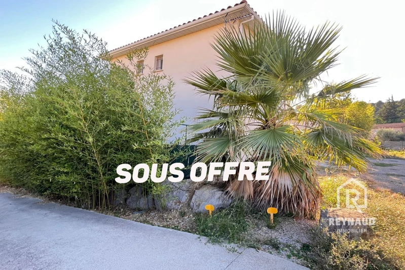 Photo Villa Clermont-l&#039;Hérault Village,   achat villa  3 chambres   93&nbsp;m&sup2;