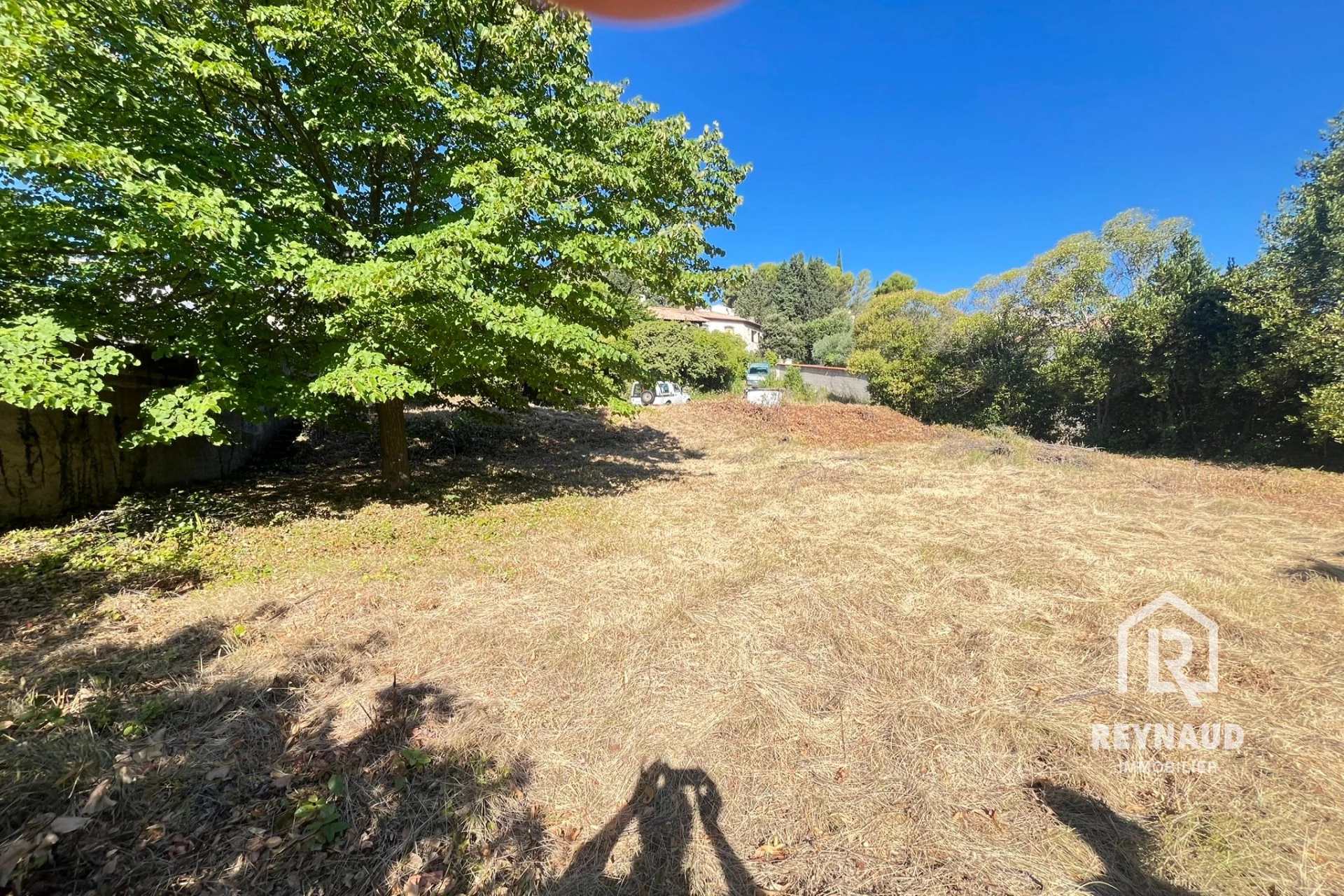 terrain à vendre – 1 220 m² – à 3km des accés de l'a75 · à Clermont-l'Hérault · 160 000 €