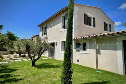 Location saisonnière maison de village Eygalières  