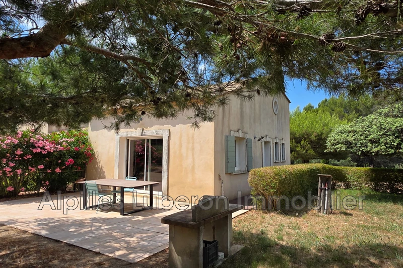 Location maison Eygalières  