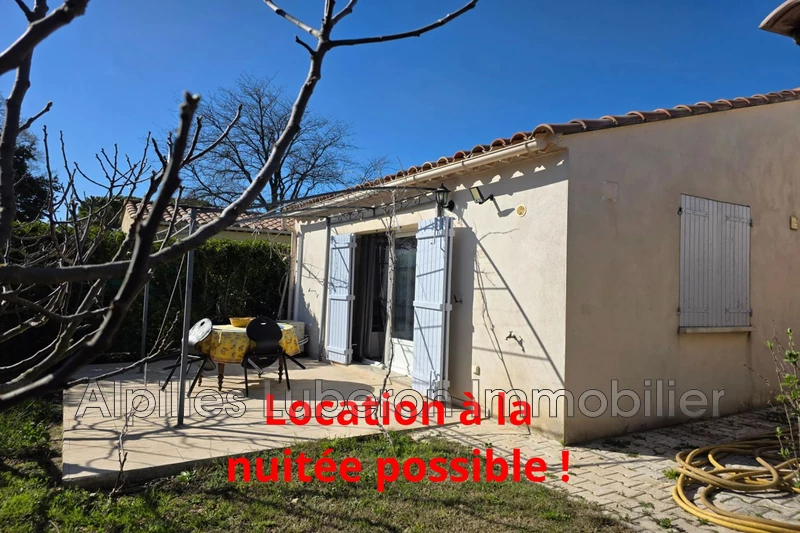 Location saisonnière maison Mollégès  