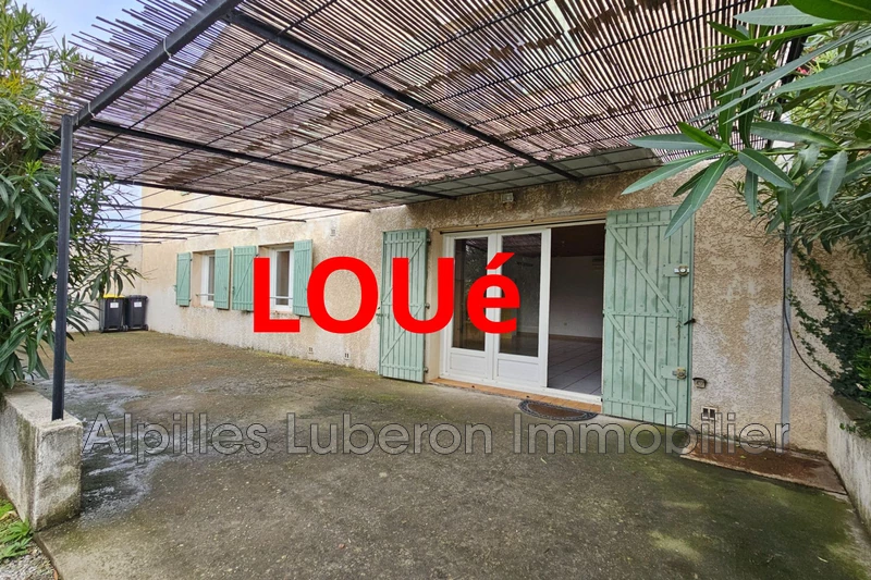 Location appartement Eygalières  
