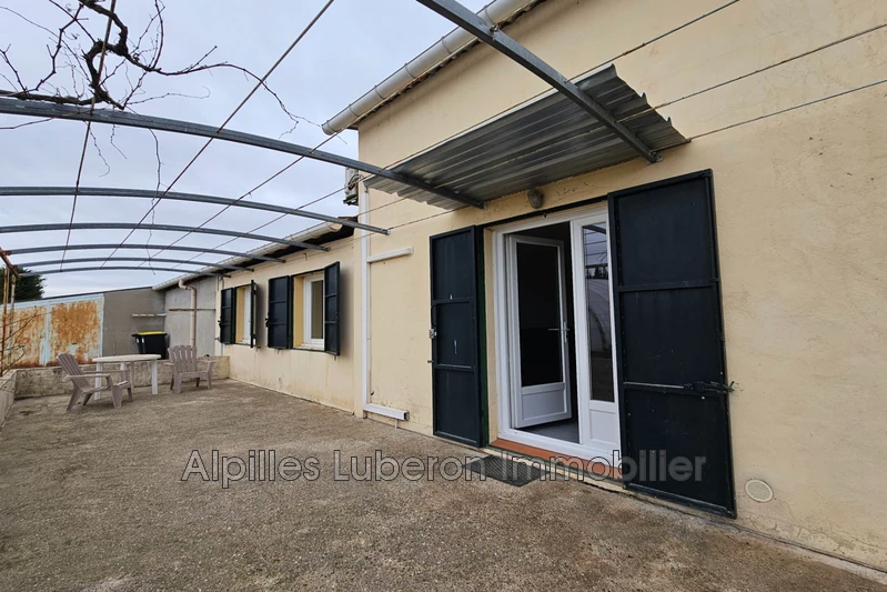 Location appartement Eygalières  