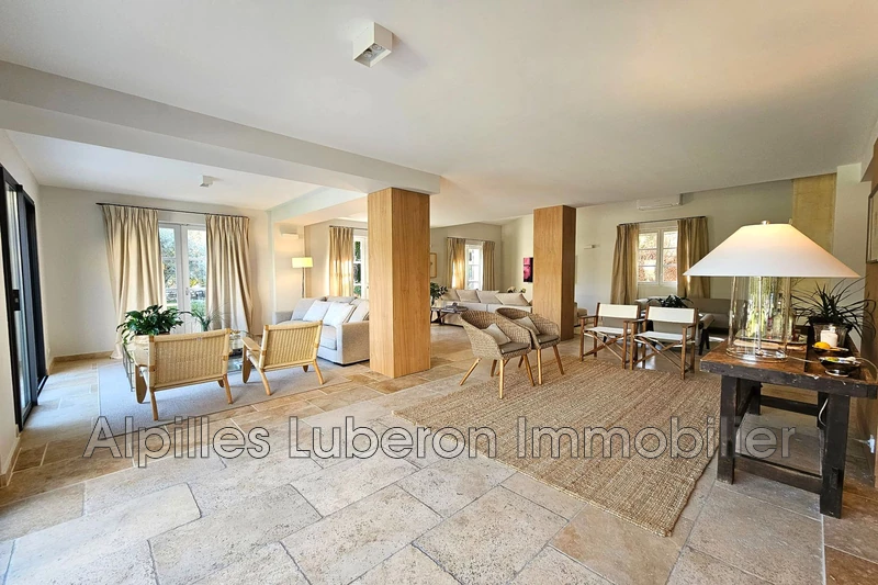 Location saisonnière demeure de prestige Eygalières  