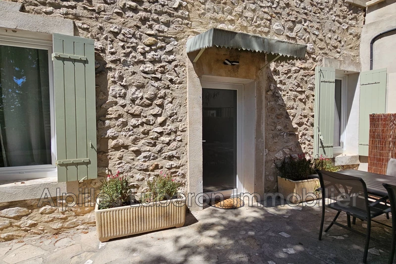 Location saisonnière appartement Eygalières  
