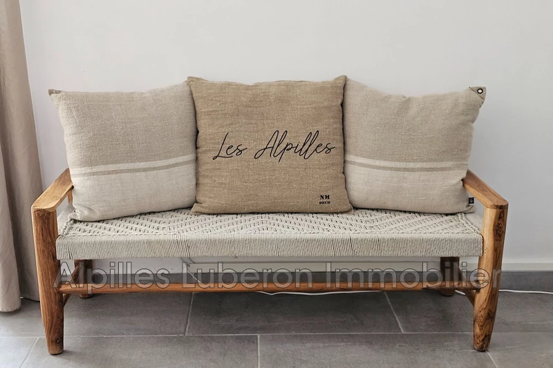Location saisonnière appartement Eygalières  