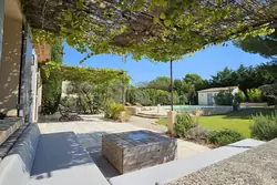 Location saisonnière maison de village Eygalières  