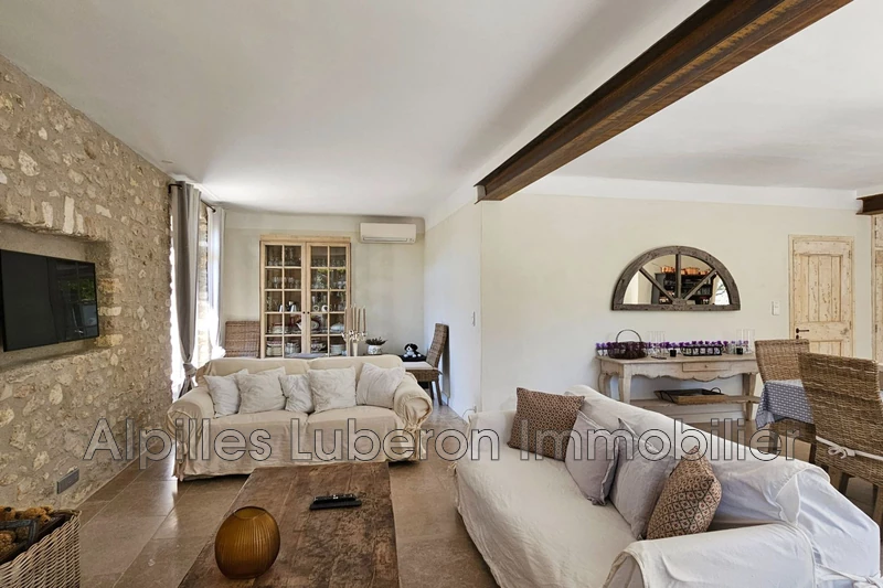 Location saisonnière maison de village Eygalières  