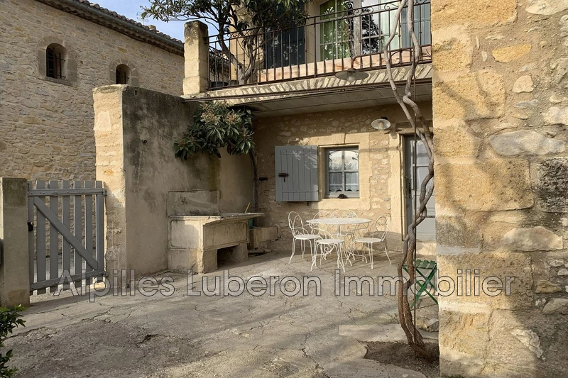 Location saisonnière maison de village Aureille  